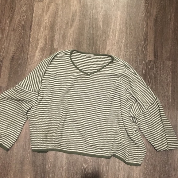 JFabulousPlus's tweet photo. So good I had to share! Check out all the items I'm loving on @Poshmarkapp #poshmark #fashion #style #shopmycloset #universalstandard #lovesick: https://t.co/sU5AjfLBdi https://t.co/YbDwBSTcDb