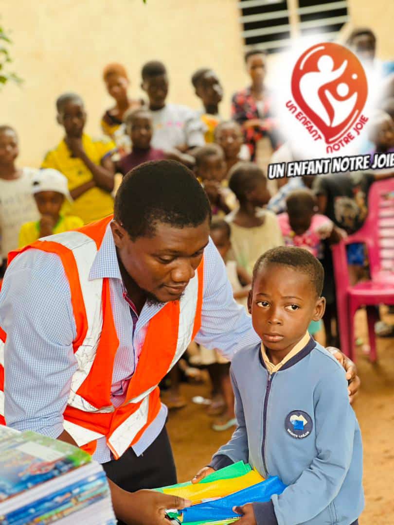 WizfatOfficial's tweet image. Nous étions à Davié ce samedi 17 septembre 2022 pour faire un don de fournitures scolaires aux enfants de la localité, afin de bien commencer la rentrée académique 2022-2023 dans de bonnes conditions. 
#unenfantnotrejoie
#actioncharitative
#rentréeacadémique2022-2023