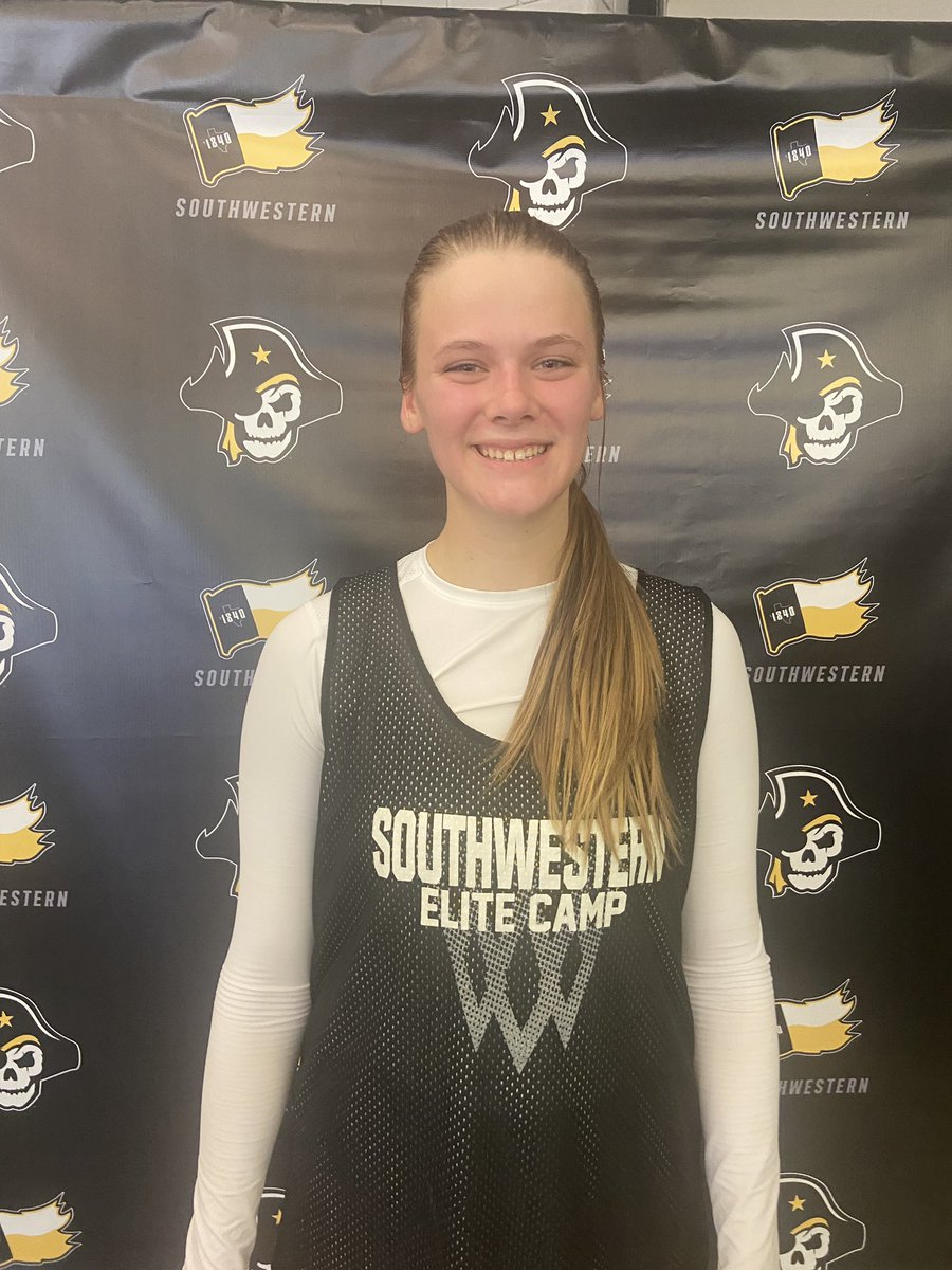 Lauren Stevens tweet media