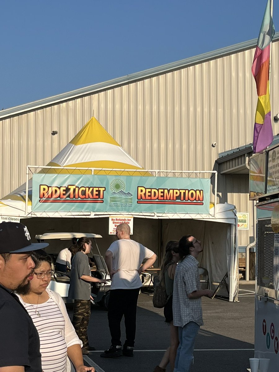 Imthinkingranch's tweet image. My favorite video game