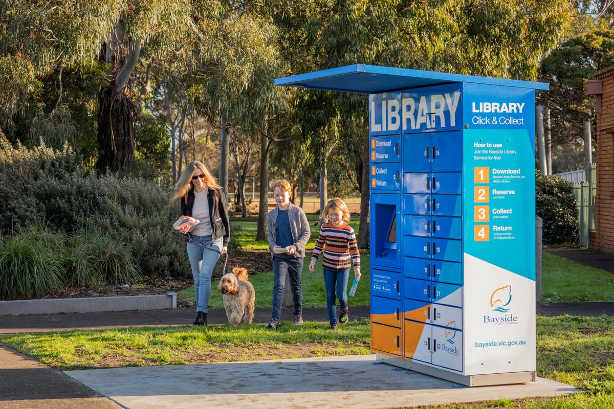 LibraryBayside's tweet photo. #Library returns and pick-ups are easier than ever for #Bayside residents with state-of-the-art self-service, contactless library smart lockers in Hurlingham Park. 😍
More on the Hurlingham Park Library Locker: https://t.co/dYVmjwuCul https://t.co/hgs6Vy1tEw