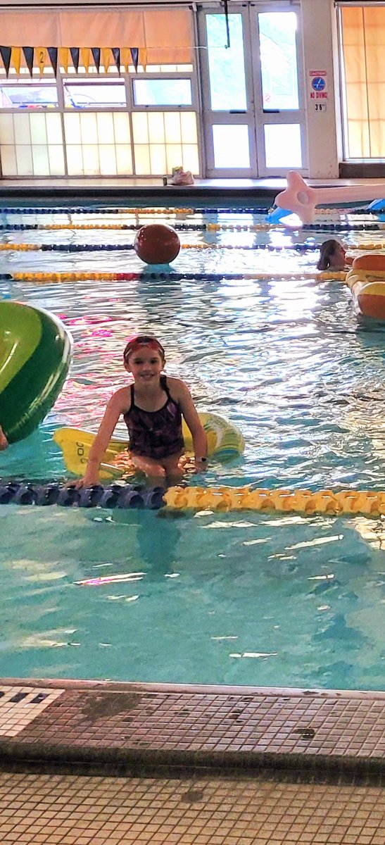 PawwSwim's tweet photo. New season of Team-building, fundraising and FUN! Pool Party and Pumpkin Fest!
#GoPaww https://t.co/AaG5ILttQ8