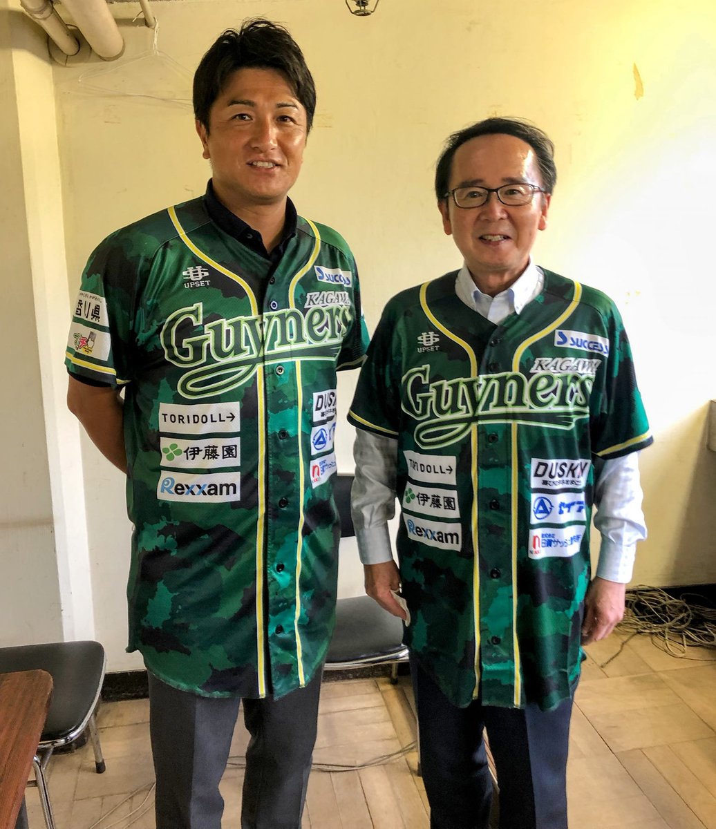 香川オリーブガイナーズの始球式で
高橋由伸さんの球を見事、空振りしました！
ガイナーズの試合に来るのは３回目。
カッコイイだけでなく、とても話しやすい方でした。
香川のファン、香川オリーブガイナーズのサポーターでいてもらいたいです。