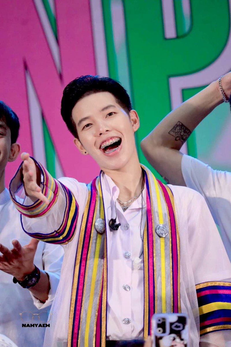 paipai0090's tweet photo. แค่คอยมองอยู่ห่างๆดูเค้าประสบความสําเร็จไปทีละขั้นมันก็เป็นความรักที่ยิ่งใหญ่สำหรับเราแล้ว Congrats ป๊ายปาย
#ป๊ายปายโอริโอ้ 
#CNPweproudofyou https://t.co/ZN6Agkdk62