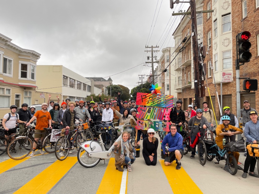 Thanks @SafeStreetRebel for organizing an amazing slow ride on SF's #SlowStreets, including #SlowLakeStreet! This ride shows us what an active transportation network can look like in SF. Let's go @LondonBreed & @SFMTA_Muni! This dream is within our reach!