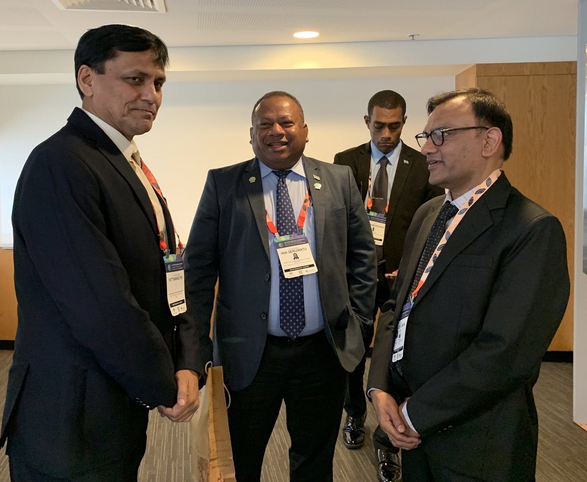 Day 1 - #APMCDRR 📌 Team @MRMDFiji led by Hon. @ISeruiratu held a bilateral meeting with 🇮🇳 on the margins of the #APMCDRR in Brisbane, 🇦🇺this morning. Hon. @ISeruiratu used the opportunity to thank his counterpart on the various assistance they have offered 🇫🇯 over the years.