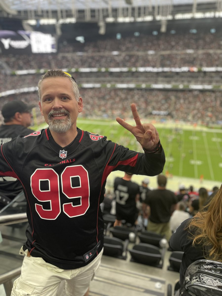 sievers_sven's tweet photo. @GermanBirdgang #ranNFLsuechtig #rannfl @ranNFL_  Heute auch nicht auf der Couch sondern LIVE im Raiders Stadion beim OT Thriller 😁🤦🏼‍♂️🥵 dabei gewesen mit dem besseren Ende für die @AZCardinals #GoCards nach zwei emotionalen Hz https://t.co/Z5ZDcLKr6s
