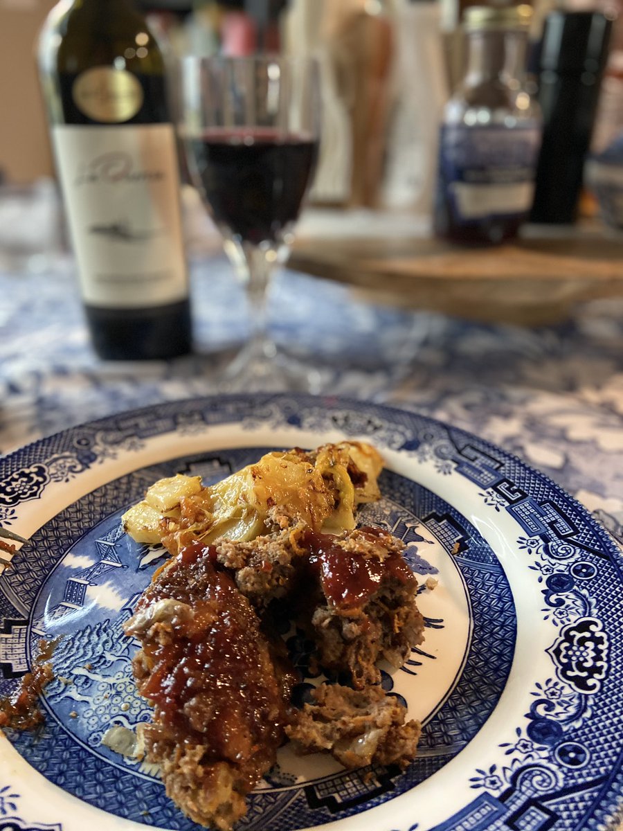 MTsteamboat's tweet photo. Ma! Ma!! Meatloaf! 😋 🤤 #foodie #meatloaf #fallmeals #steamboatdrygooss #eatbeef #wine #italianwine #redwine https://t.co/uWgP91yAdA