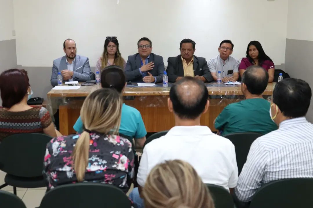 CMProSantaElena's tweet photo. HOY| @VernicaJoseMuoz, Presidenta del @CMProSantaElena, participó durante la reunión para analizar la aplicación de la #LeyHumanitaria a favor de la Clase Médica peninsular.

#YoSoyMédicoFederado👍🏻 https://t.co/q6iH9yOCG5
