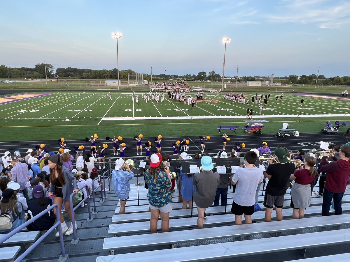 EllenBlair54's tweet photo. Friday Night Lights!!!! We love our team! #1herd #youthnight #cheernight 💜💛 https://t.co/CZ8LRWlp4X