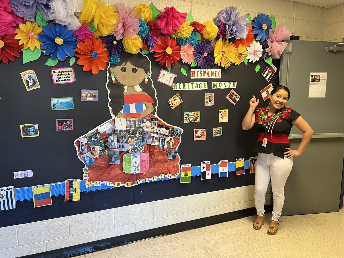 MargaritAlva7's tweet photo. Excited at Hispanic Heritage Month Kick-off in Piney Grove Elementary 🇲🇽🇦🇷🇬🇹🇳🇮🇨🇴 @ParticipateLrng #unitingourworld https://t.co/pImJttNZ4p