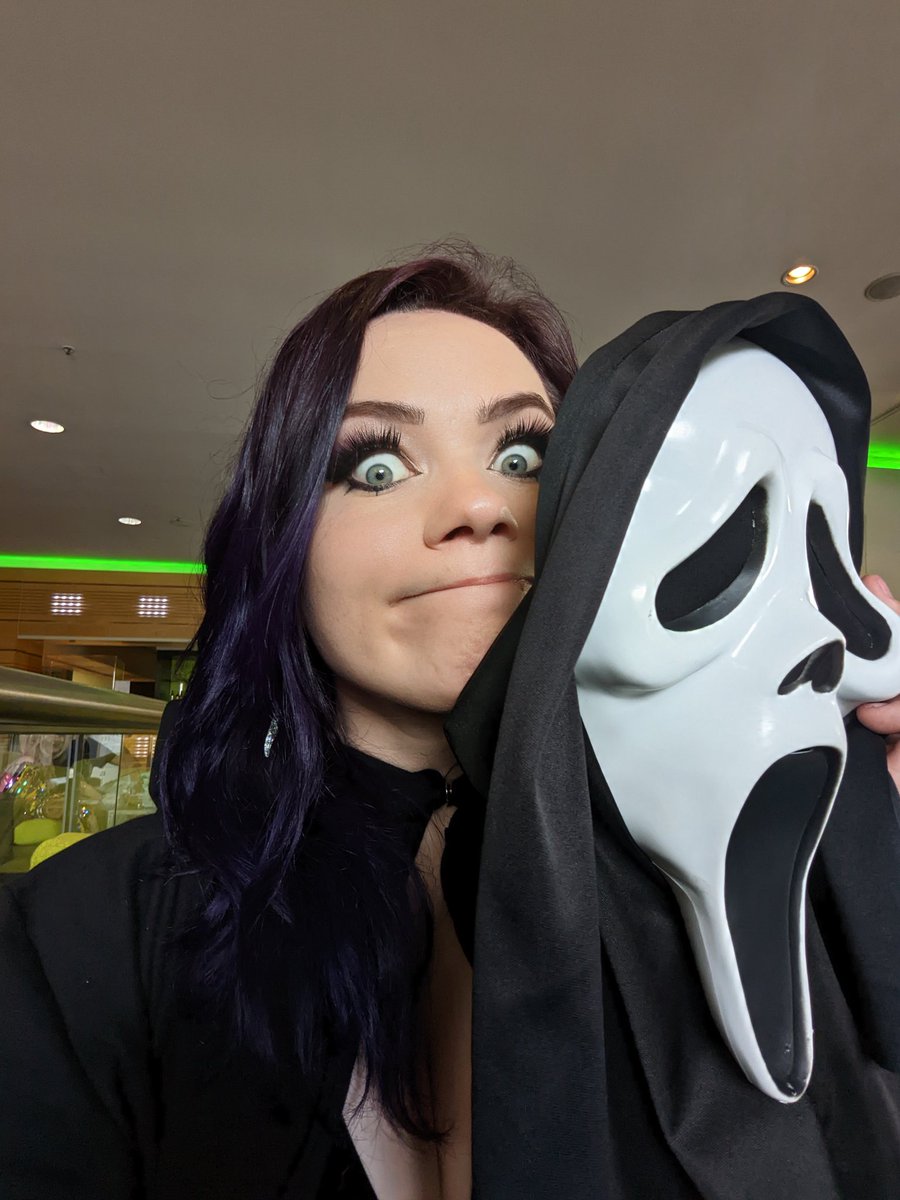 Nic the Pixie 🍉 on Twitter "Surprise bitch it's me"