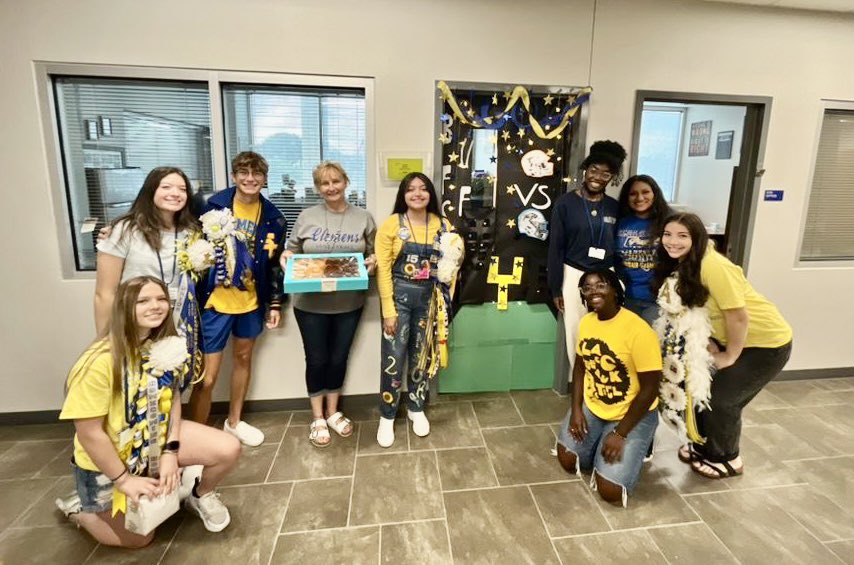 SC_StuCouncil's tweet photo. StuCo celebrated our top 3 winners of our Annual Door Decorating Contest! Congrats Mrs. Frisbey, Ms. Craig, Ms. Solis, and Ms. Hogan! #HOCO22 @SamuelClemensHS https://t.co/z5d90qTu4S