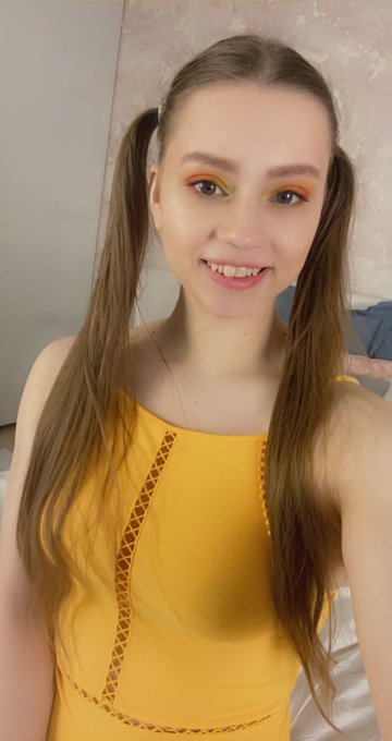 Something hot is already in my Snapchat stories! Don&rsquo;t miss out and enjoy your day❤️&zwj;🔥💋   https://t.co/FPFk4tX3Fk