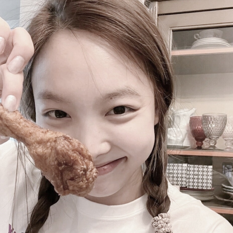 𓆝 𓆟 𓆞 tweet media