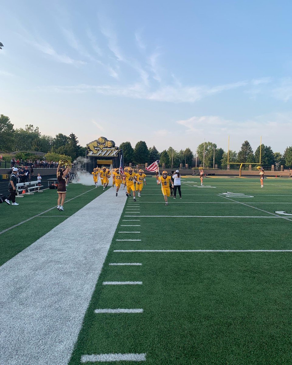 chixsports's tweet photo. Thankful for CHIX Football, our fall student-athletes/coaching staff, the COOP, band and ZE Cheer! #FNL #GoCHIX https://t.co/yByRhObsdu