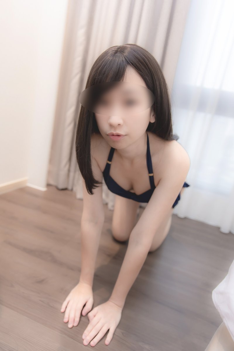 夏天快結束了
大家有沒有去游泳呀😚
可以順便帶小母狗去嗎❤️

👉藍色泳裝
全套57張🥰 + 影片
訂閱就可以觀看囉 https://t.co/8ao9S2e8sP