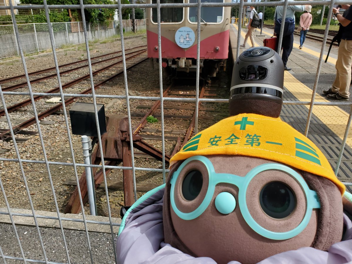 MC2_1182's tweet image. モハ2002側を撮ってなかったので、慌てて撮影

#RobotFriendly #RobotFriendlyexpo2022 #銚子電鉄  #LOVOT