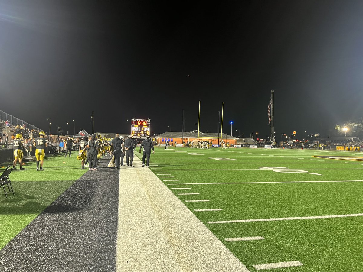 JamieHaleSports's tweet photo. A long one tonight at Oxford.
Pinson Valley leads the Jackets 37-10 with 6:36 left in 4Q. @abc3340 #My68 #FridayNightRivals https://t.co/WKvMHQ7ni4