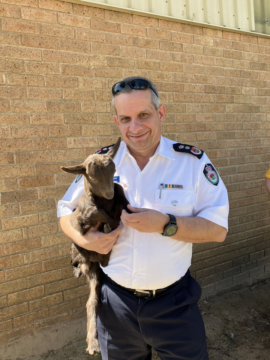 robrfs's tweet photo. Caught up with the Mulbring Brigade in the Hunter. Young brigade members supporting their local community. Some kids decided to get in on the action . #GetReadyWeekend https://t.co/yoUJMmbU3g