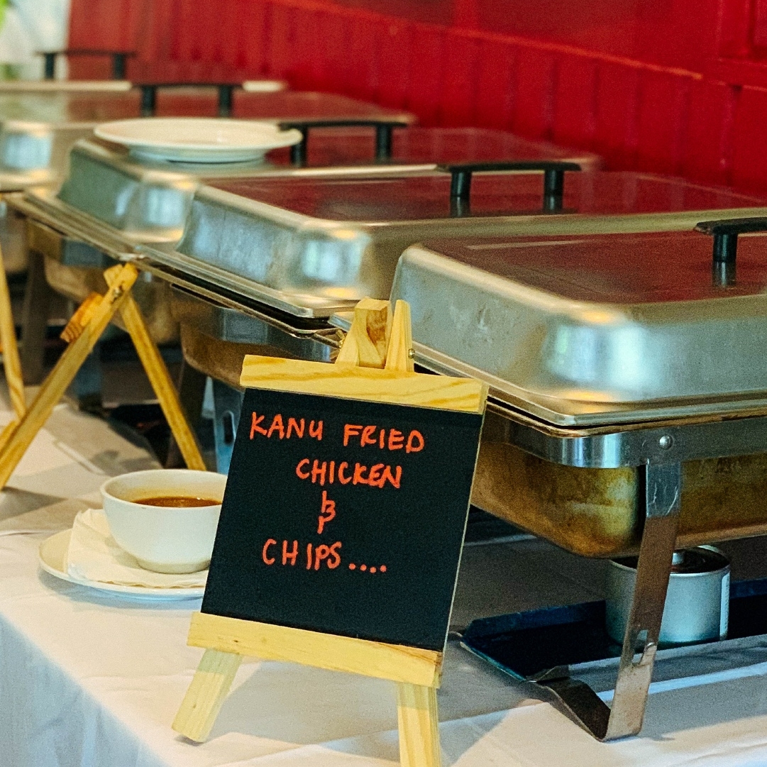 mykaifiji's tweet photo. ALL โด๏ธ YOU โด๏ธ CAN โด๏ธ EAT โด๏ธ KANU FRIED CHICKEN โชข only in Suva โชข only on Sunday #onlyatkanu Chef Lance Seeto has prepared a delicious Sunday Buffet for big tummies and small! Bring the whole family!
#bula #cheflanceseeto #fiji #fijifoodie #fijifoodies #kanuexperience #kanufiji https://t.co/orJFEFZXZU