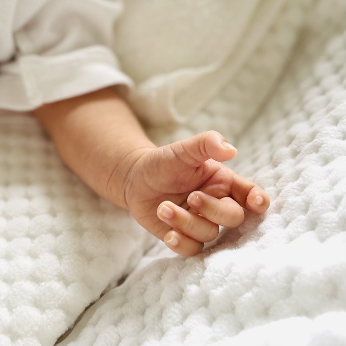 子が産まれてだいたい1ヶ月半が経ち 元気にやっています 育児日記 From The Inside