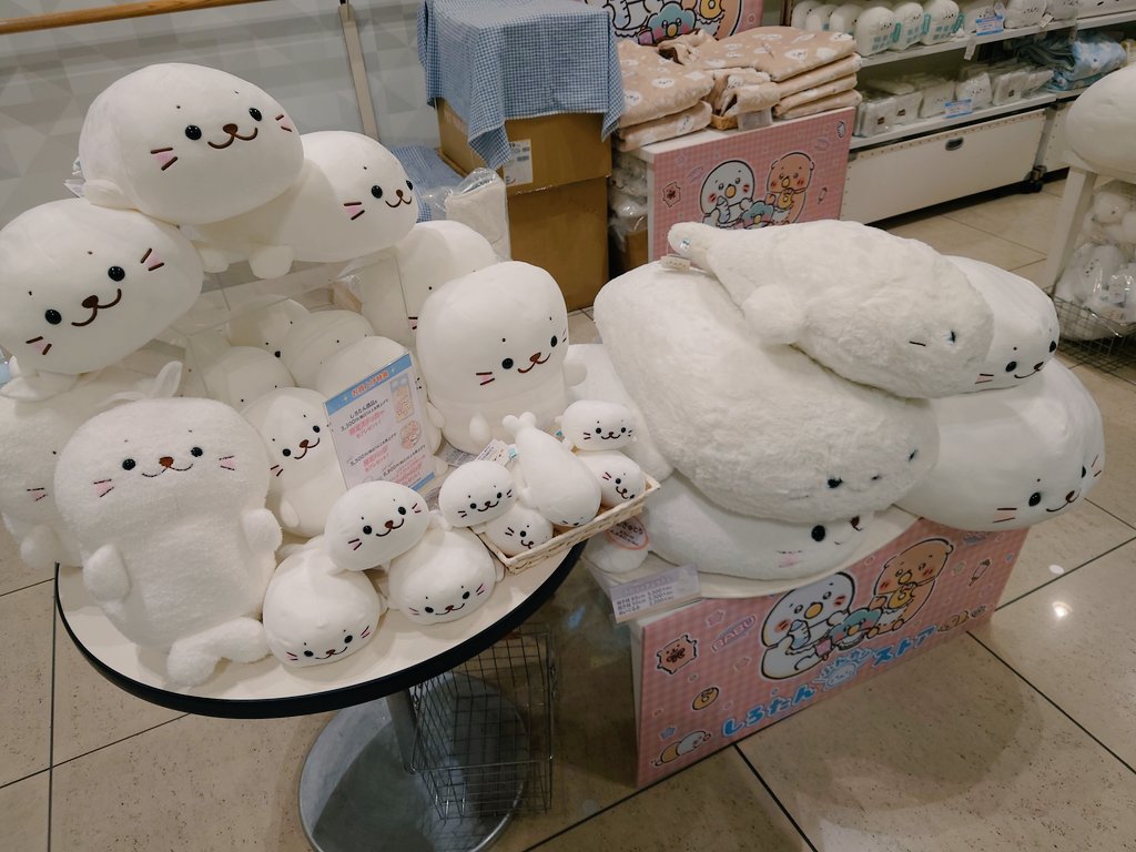 「しろたんストアで買い物したかったけどめっちゃ我慢した俺は誘惑に勝つ 」|ロクまＧのイラスト