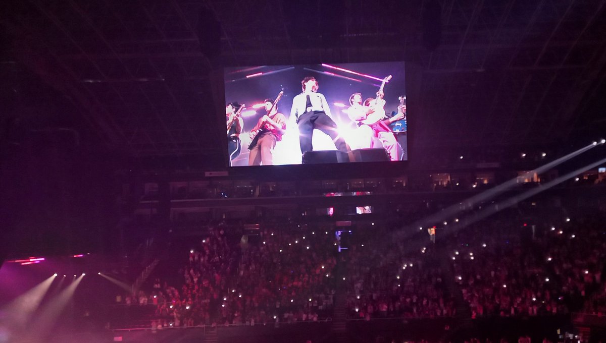 aloss09's tweet photo. La mejor experiencia 🤩🙆‍♀️💝🎶
#Jonasbrothers #mty #NickJonas #Kevin #Joe @jonasbrothers @JONASBROSMXCO @nickjonas @kevinjonas @joejonas https://t.co/cd0xxZKhFk