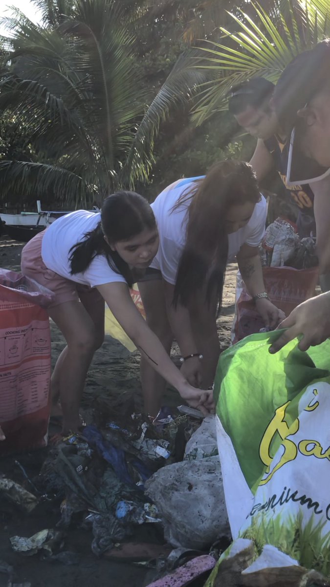 Remorotempes's tweet photo. Happy World Cleanup Day representing @beach_token team lumbocan in action 🌍💯👍
#Climateaction #Beachaction #Cleantoearn #SaveBeach #SaveNature #WorldCleanupDay2022 https://t.co/5wjoGz6Sqy