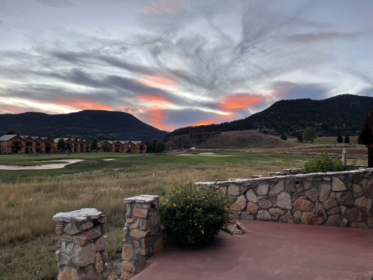 RonLWhitson's tweet photo. Friday Night Lights - Watching @DSFBTPD football team play their homecoming game while enjoying another great Colorado sunset. #txhsfb #DCTF https://t.co/7Vc7IpUO19