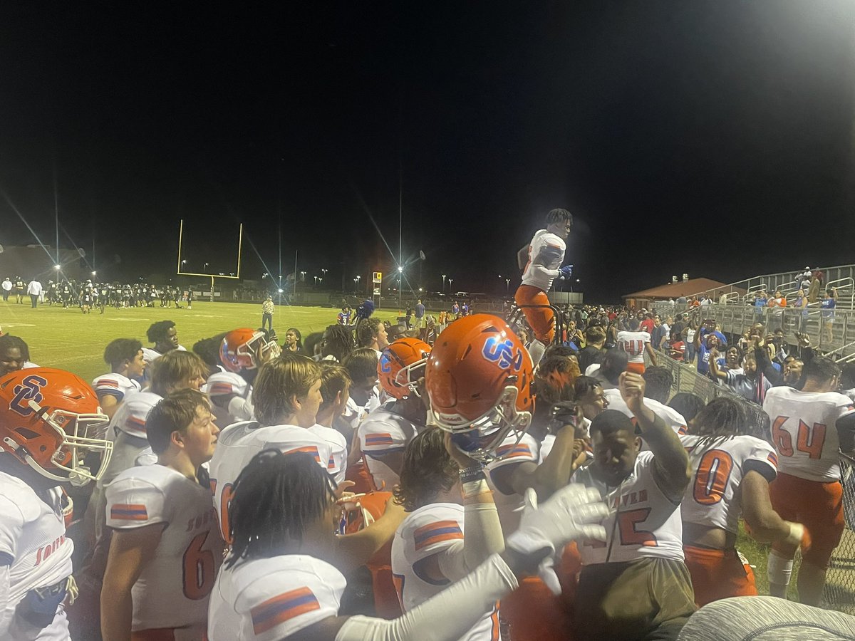 WeAreChargers's tweet photo. Southaven beats Lake Cormorant 34-7! Turn up my music! https://t.co/A3bgOU6OA0