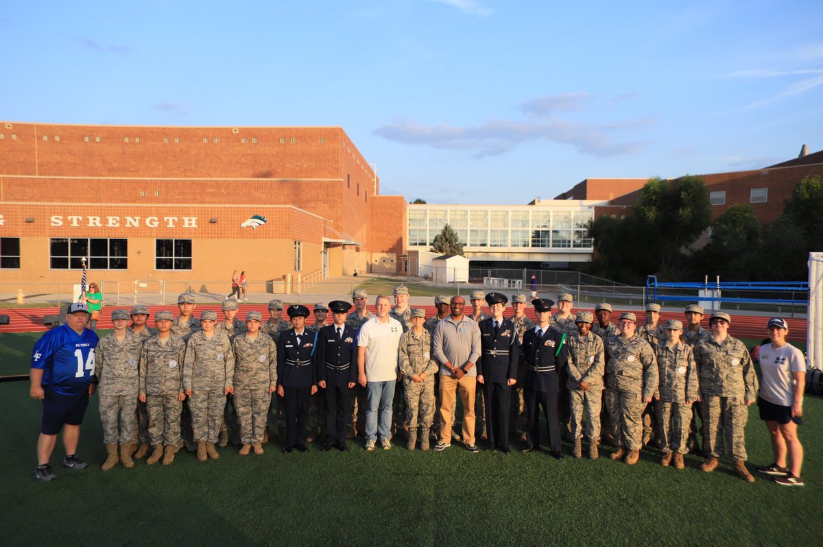 MajorZuber's tweet photo. Amazing job by tonight’s MO-931 AFJROTC Color Guard! Special thanks to @RockwoodSupt for stopping by to meet our cadets! https://t.co/yEC92JBQqm