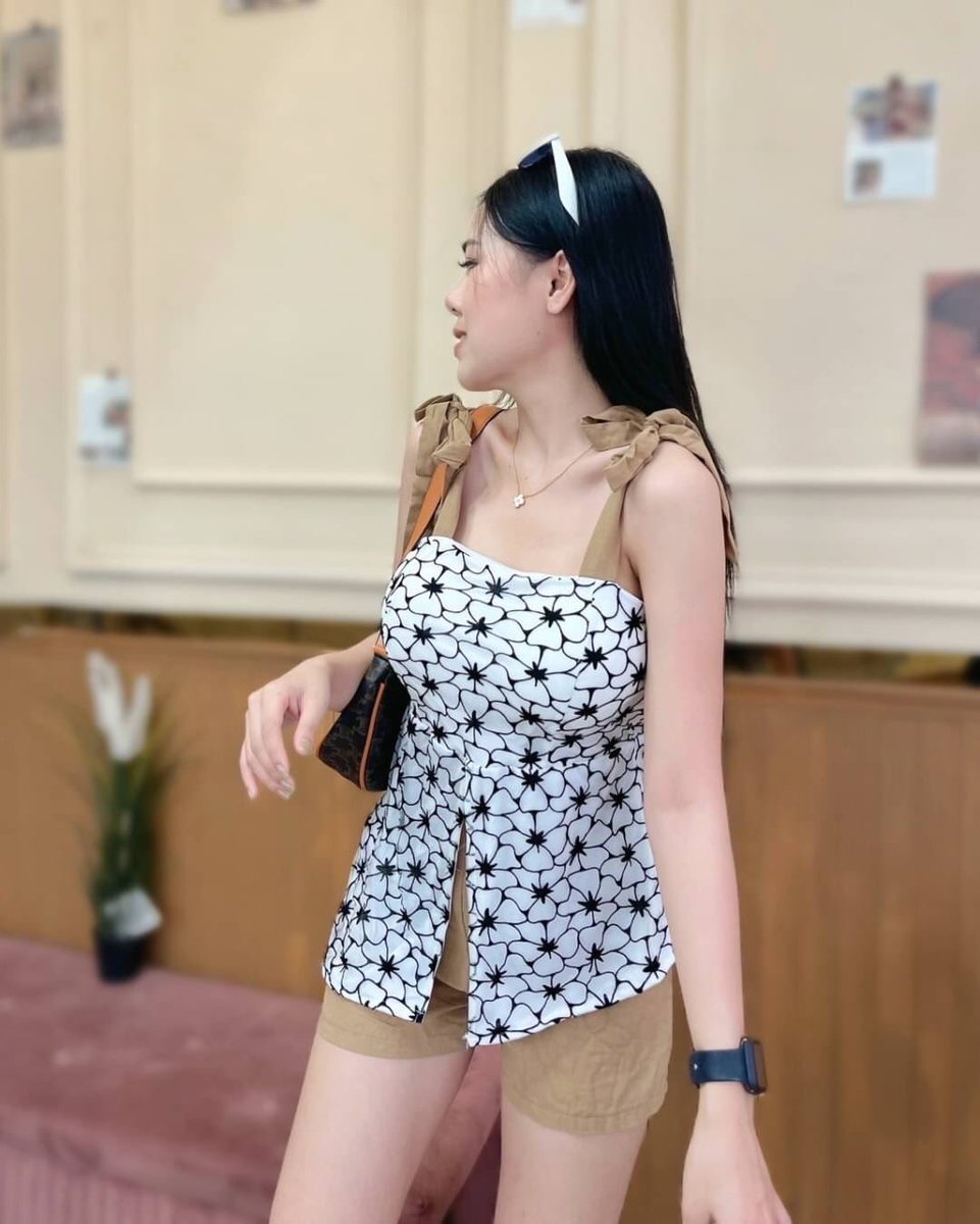 pmshopphichit's tweet photo. ค���ลเลคชั่นเปิดตัวตามสไตล์สาวลูกคุณ☺️
Set เสื้อ+กางเกงขาสั้นเอวสม็อคด้านหลังทรงเบสิกเรียบง่ายโทนสีมินิมอลที่ตอนนี้แฟชั่นนำ���ุดโต่ง 
เสื้อ
อก -36
กางเกง
เอว -28
สพ. -38
ยาว 15
สี ขาว น้ำตาล

ราคา 300.-
#เสื้อผ้าแฟชั่น #เซต2ชิ้น #เซ็ตเสื้อกางเกง #pmshopphichit https://t.co/xX9DxmfQ9K