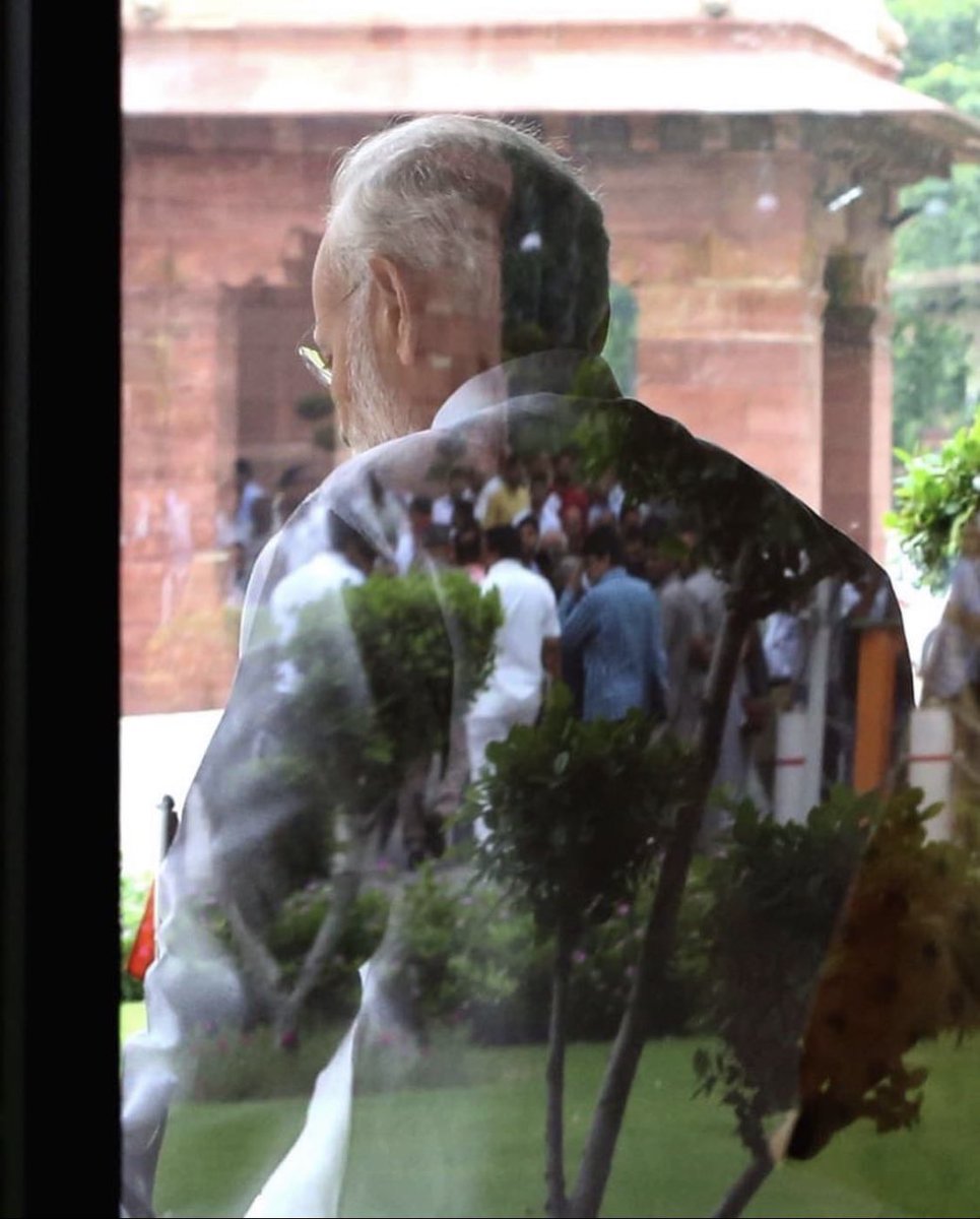 Sunny__MV's tweet photo. Happy Birthday My Prime Minister 🙏🏻

Most Excited, Positive and Focused Leader 💫✨
#HappyBdayPMModi
@PMOIndia @narendramodi 👏🏻 https://t.co/aRQDDLZvZY