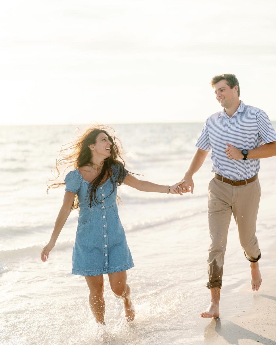 StPetePhotog's tweet photo. 🤍St Pete Engagement Session #stpetephotographer #stpeteweddingphotographer https://t.co/2mImG2IGIT
