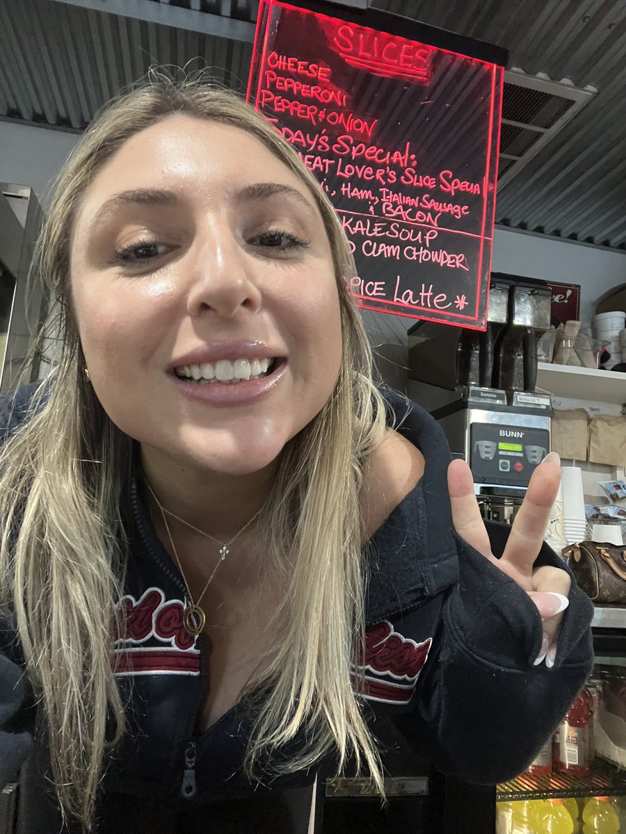 SylviaPlath’sOnlyFans on Twitter: "POV im your counter girl"