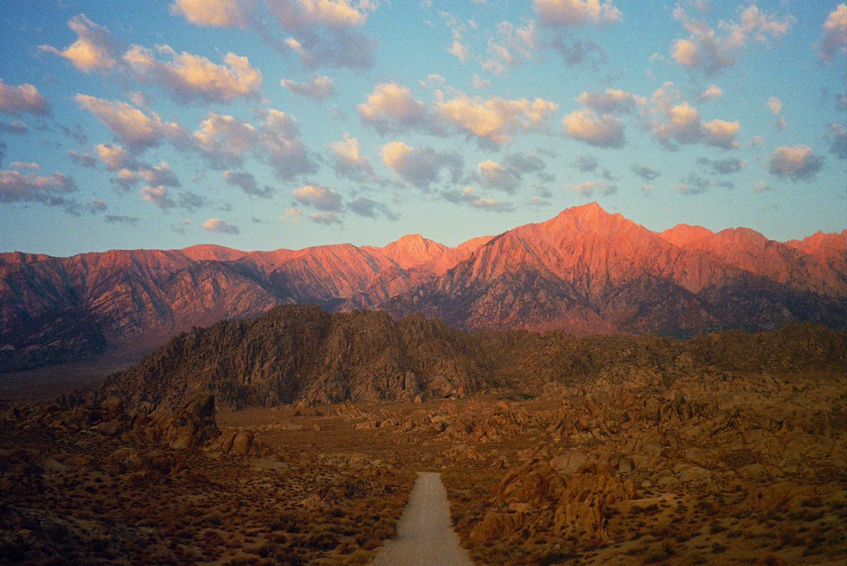alexxhinson's tweet photo. mountains on film https://t.co/Y4mSstWQk7