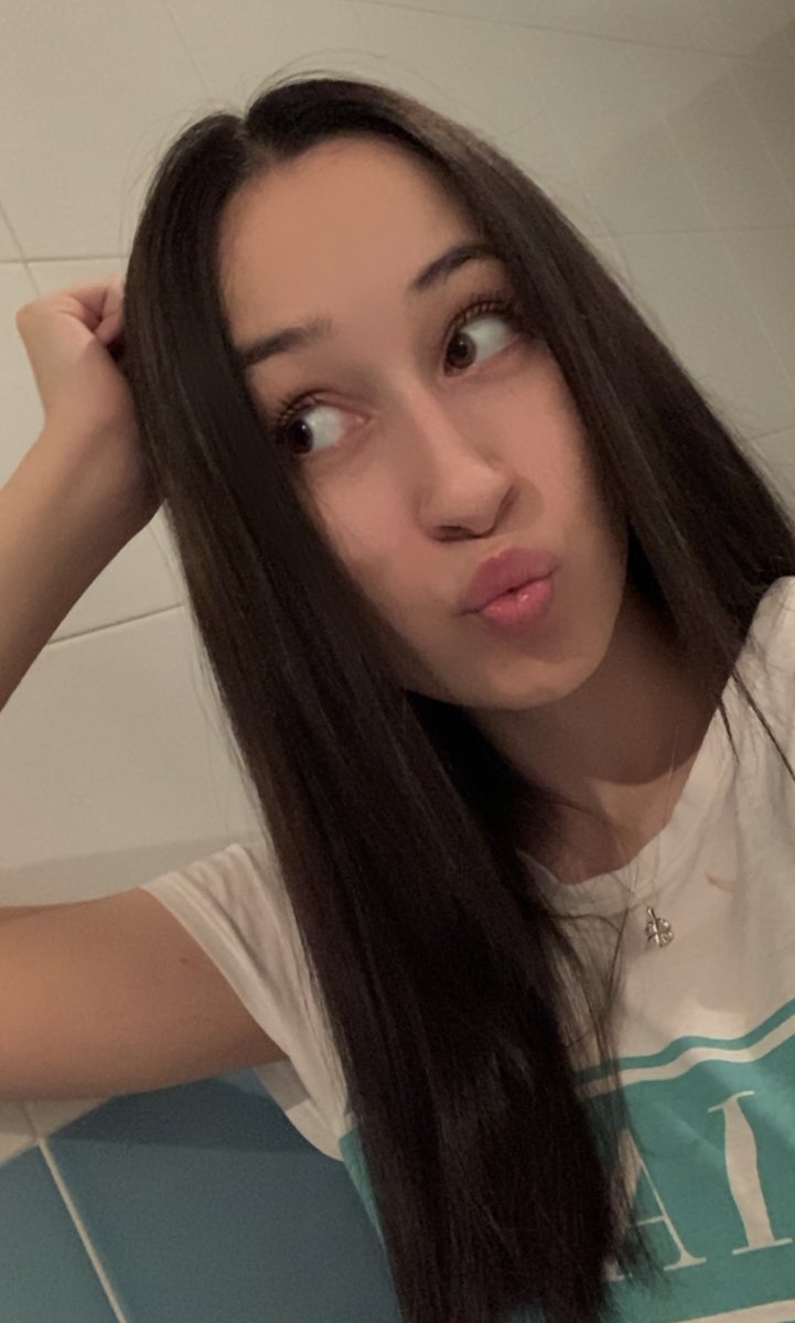 _judiiith12's tweet photo. Vuelvo a ser morena 🫣 https://t.co/dlkBJuJWi4