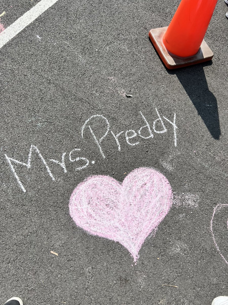 Had so much fun with the 4th grade bilingual class this week <a href="/RPCS369/">Rosa Parks Community School</a> A LOT of teaching and learning (both languages) for all of us! Me included!!! And so proud how they sounded out my name! So close!! ♥️♥️♥️