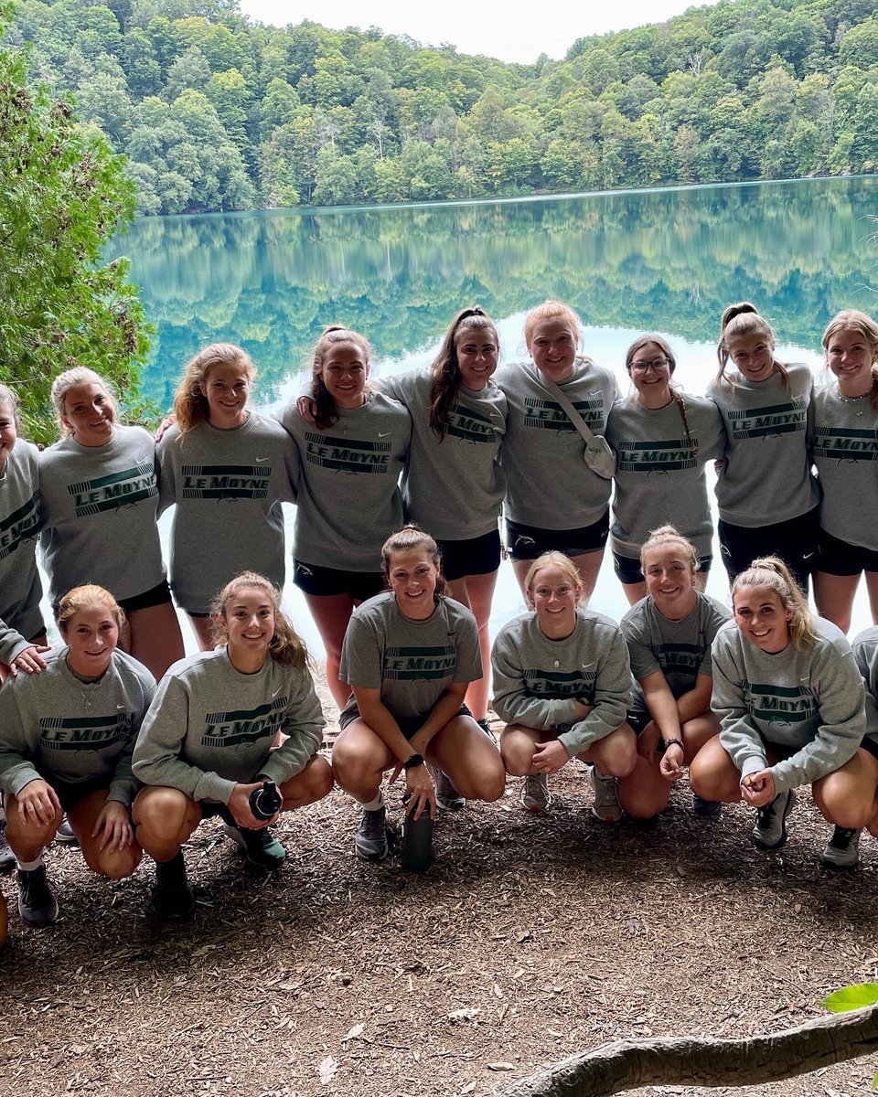 4 mile hike at beautiful Green Lakes State Park to kick off the weekend.