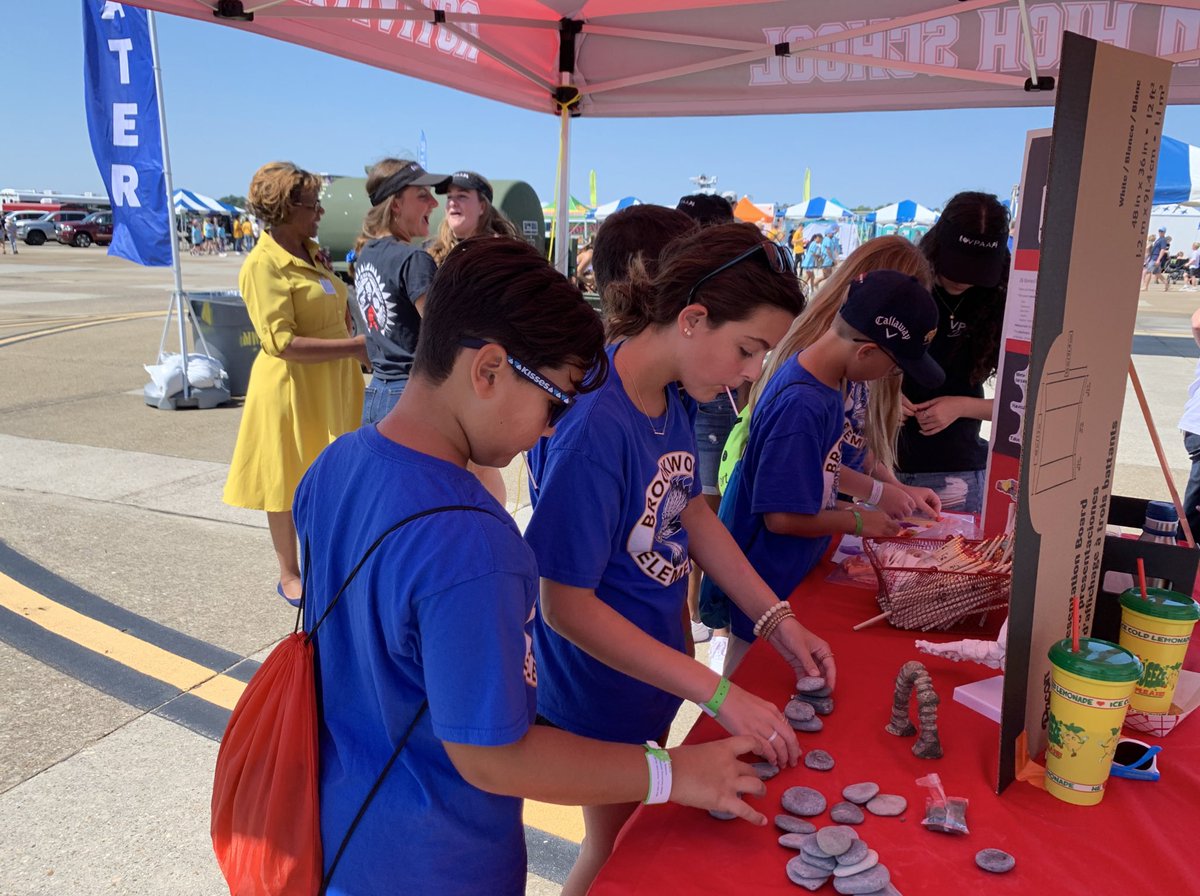 VPAA goes to the Air Show! Our senior dancers created STEM activities that focused on “dancing feet”. We taught 5th graders about the bones of the feet, along with the structures and importance of the arches of the feet.❤️🖤✈️ <a href="/VPAASalem/">Amy Schuiteboer</a> <a href="/LeeaneTurnbull/">Leeane</a> <a href="/SalemHSVB/">Salem High School VB</a> <a href="/vbschools/">VBSchools</a>