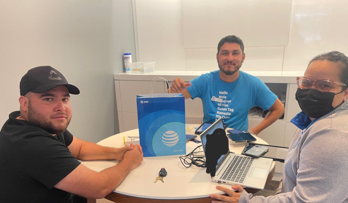 ChristeneLagar2's tweet photo. Great iPhone Launch 🚀🍎 at Cattlemen🔥🔥🔥🔥  Juan CRUshing it, of course his Biz partner has his back 💪🏼💪🏼Keep building that funnel  #WinAsOne #customerexperience #isabizthing @DanaB1FL @drew_wagz @StasZ55 @Ang_Rutherford1 @DanielaCarla00 @rod_eason #iatetomanycrumblecookies https://t.co/Mtkqq1iKa2
