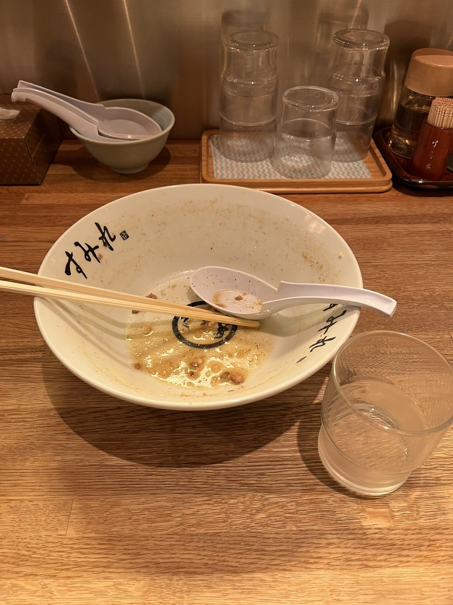 bugstereo_KN's tweet photo. 昨日初めてカップ麺じゃないすみれ(すすきの店)を食った！めっちゃ美味かったわ！ https://t.co/0CL1KzTC27