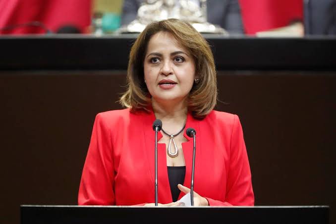 delgadillojc's tweet photo. @AnaLiliaHerrera se lavó las manos con su voto de abstención, revancha al 2023 adiós alianza???? Qué opinan? https://t.co/Ihu6cWv4Ms