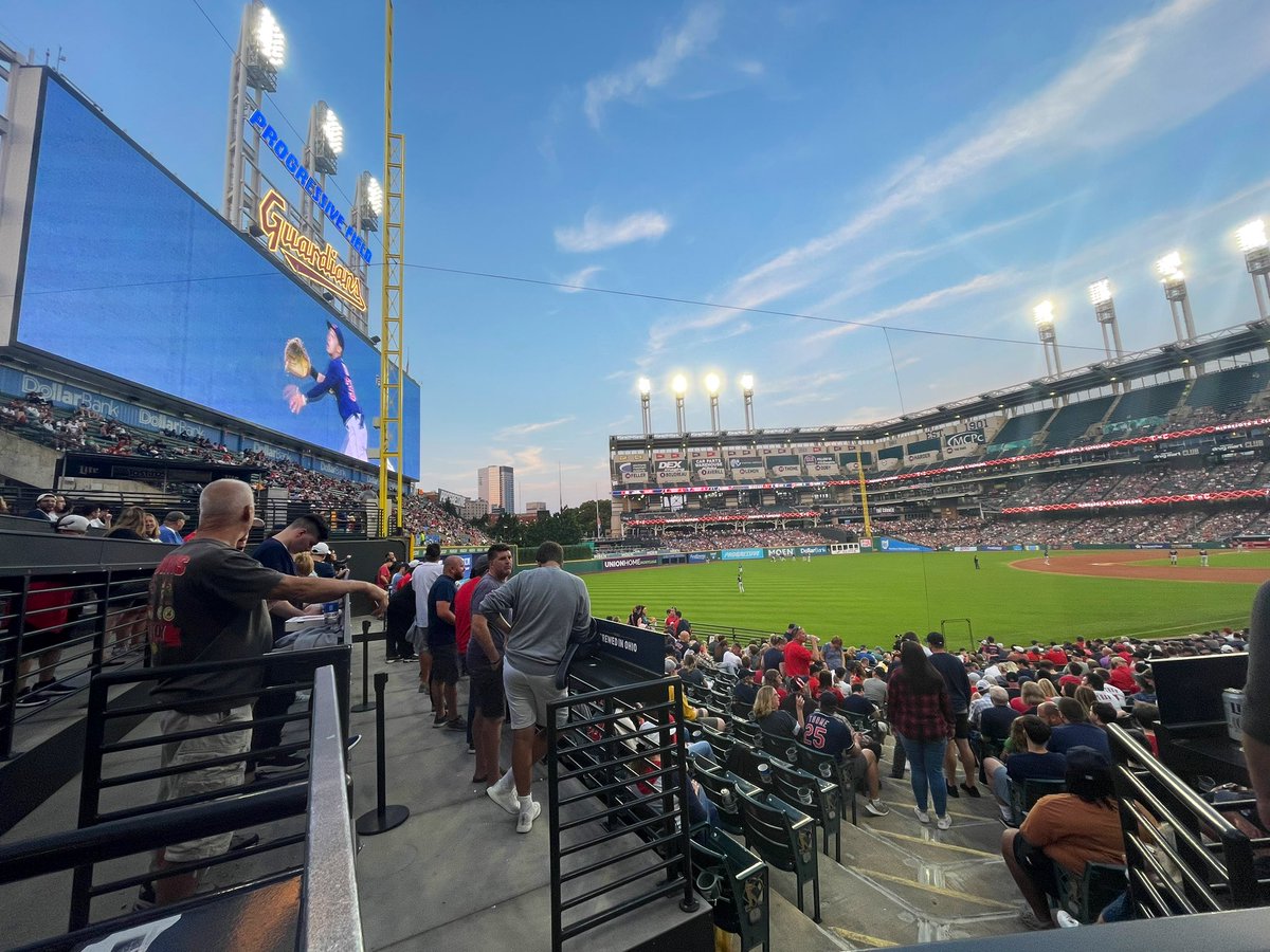 Meg (Shaw) Lower tweet media