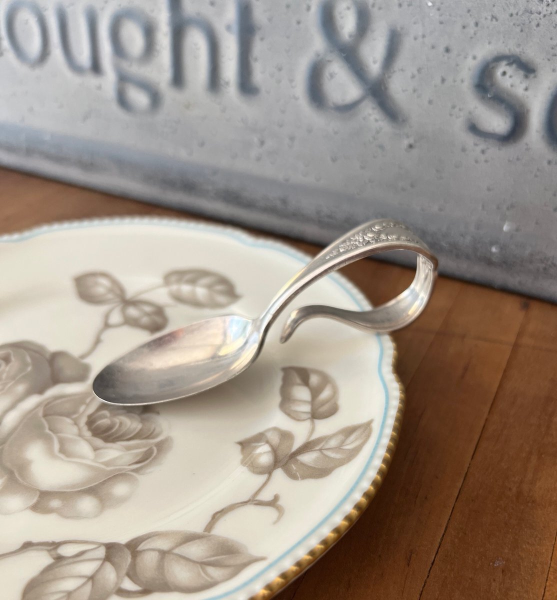 Edysvintage's tweet photo. Excited to share the latest addition to my #etsy shop: Vintage Silverplate Baby Spoon by Rogers Bros Baby Shower Gift https://t.co/JFNYVuzShX #silver #vintagebabyspoon #silverplatespoon #feedingspoon #babykeepsake #tablesilverware #birthdayideatrend #vintagespoon #chil https://t.co/7jtyygnWDb