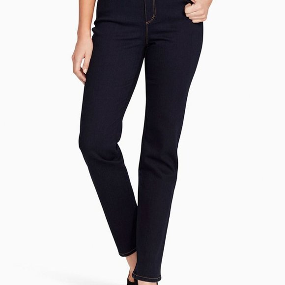GuitarJill's tweet photo. So good I had to share! Check out all the items I'm loving on @Poshmarkapp from @TracyCondie #poshmark #fashion #style #shopmycloset #michaelkors #gloriavanderbilt: https://t.co/piDsBpoiwJ https://t.co/duYC44dedD