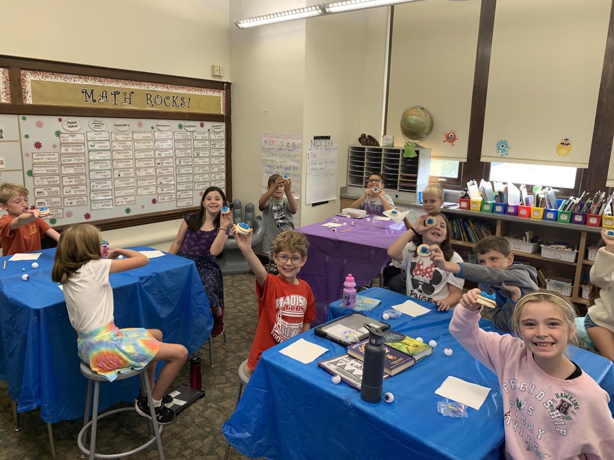 LydiaMiddletonE's tweet photo. 4th grade “Monster” Celebration!#MadisonLEAD #Buildthemup https://t.co/sk2F7ooTvy