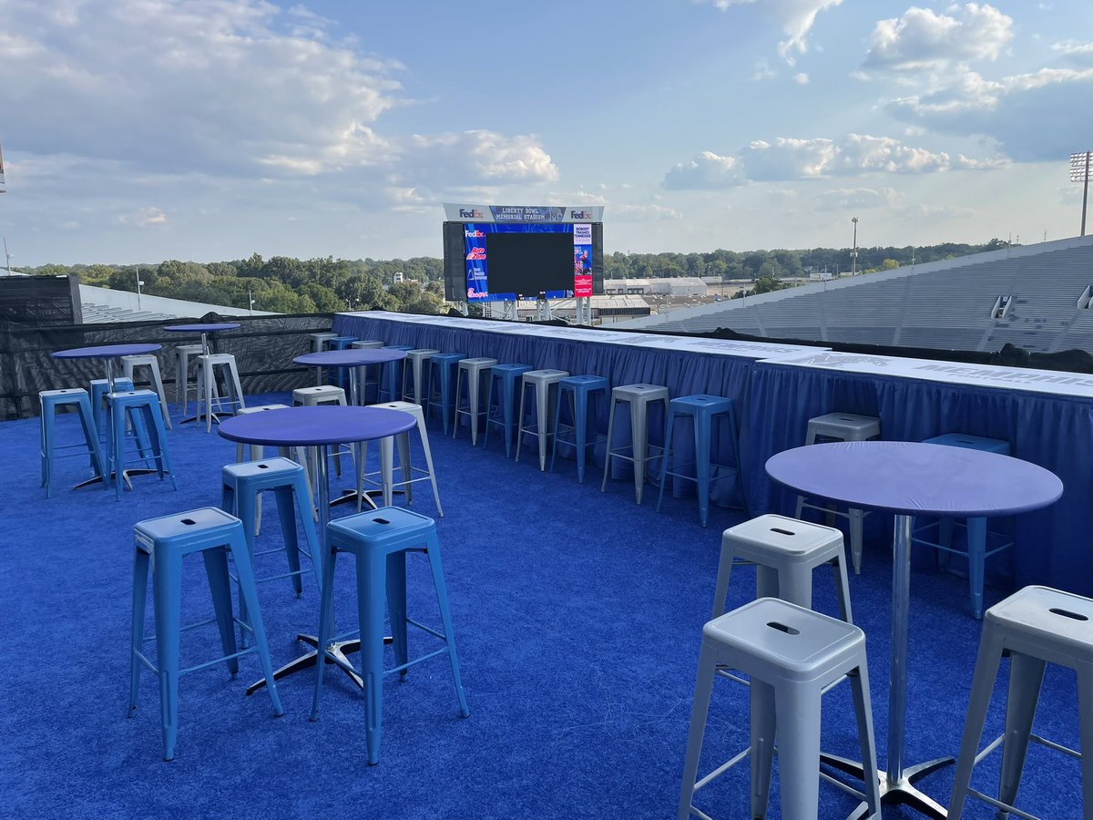 MemphisAthFund's tweet photo. Shoutout to partners @SunbeltRentals, @LSIMemphis, and Billy Hicks w/ Hicks Convention Services for getting our premium areas built and gameday ready in just 5 days! Amazing teamwork! 

#GoTigersGo https://t.co/PWbYfLWaLK