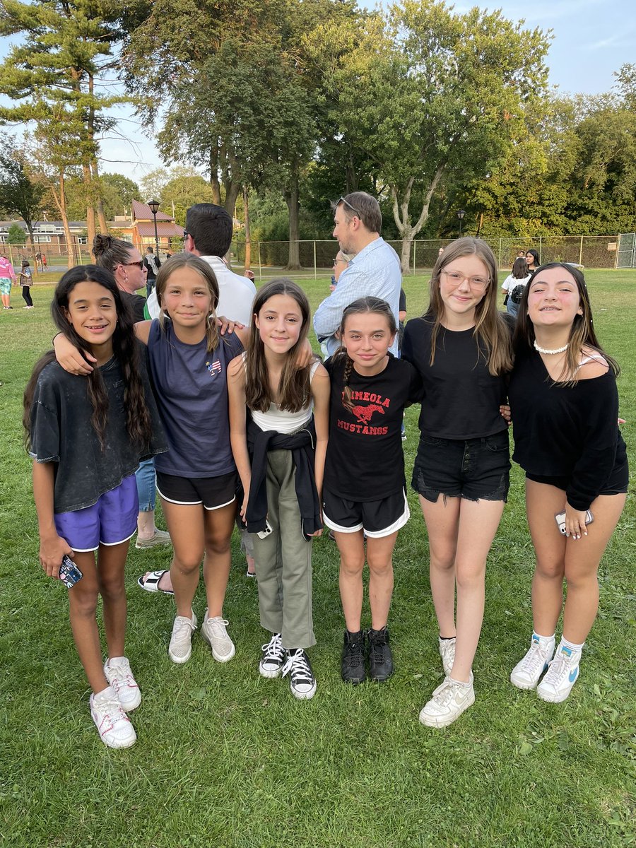 Mineola Middle School tweet media